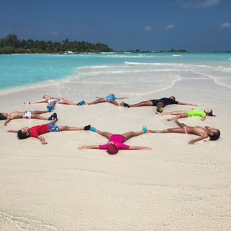 Holiday Mathiveri Inn Bagian luar foto