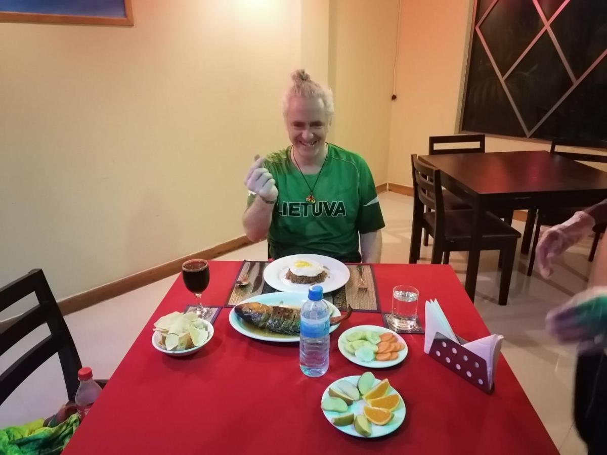 Holiday Mathiveri Inn Bagian luar foto