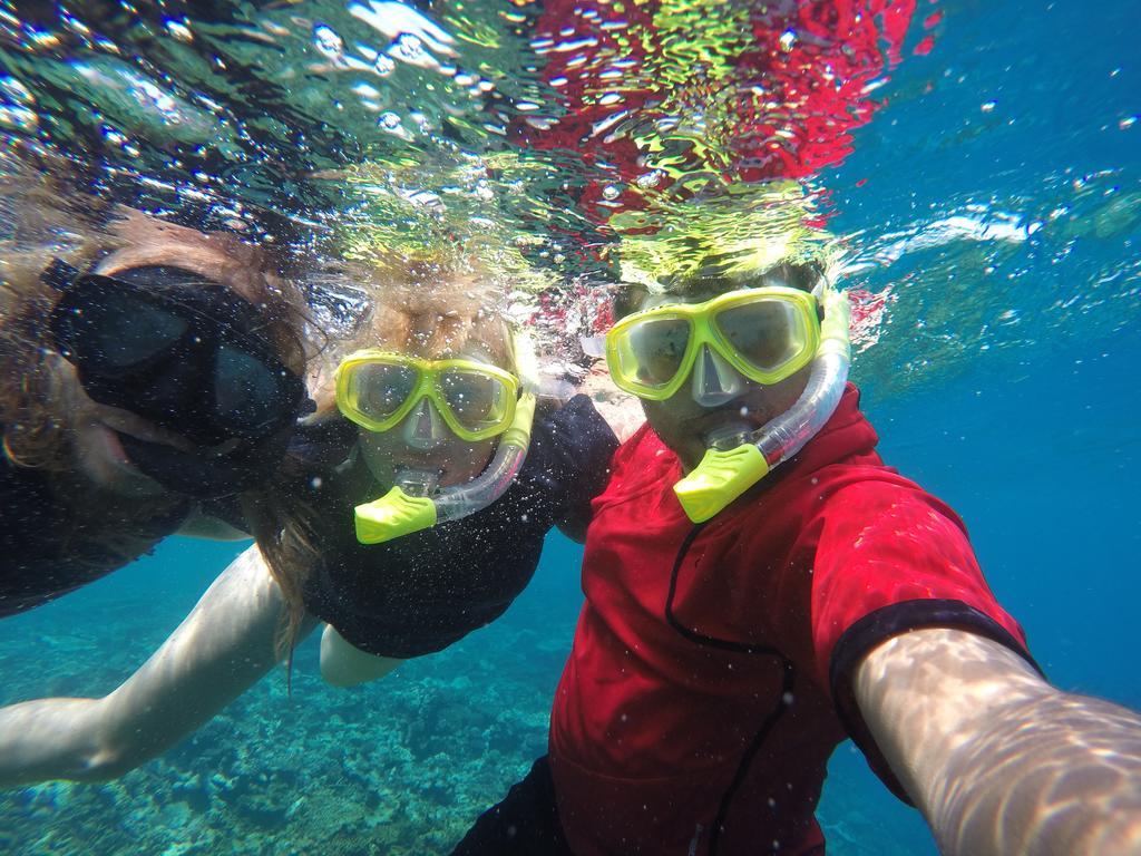 Holiday Mathiveri Inn Bagian luar foto