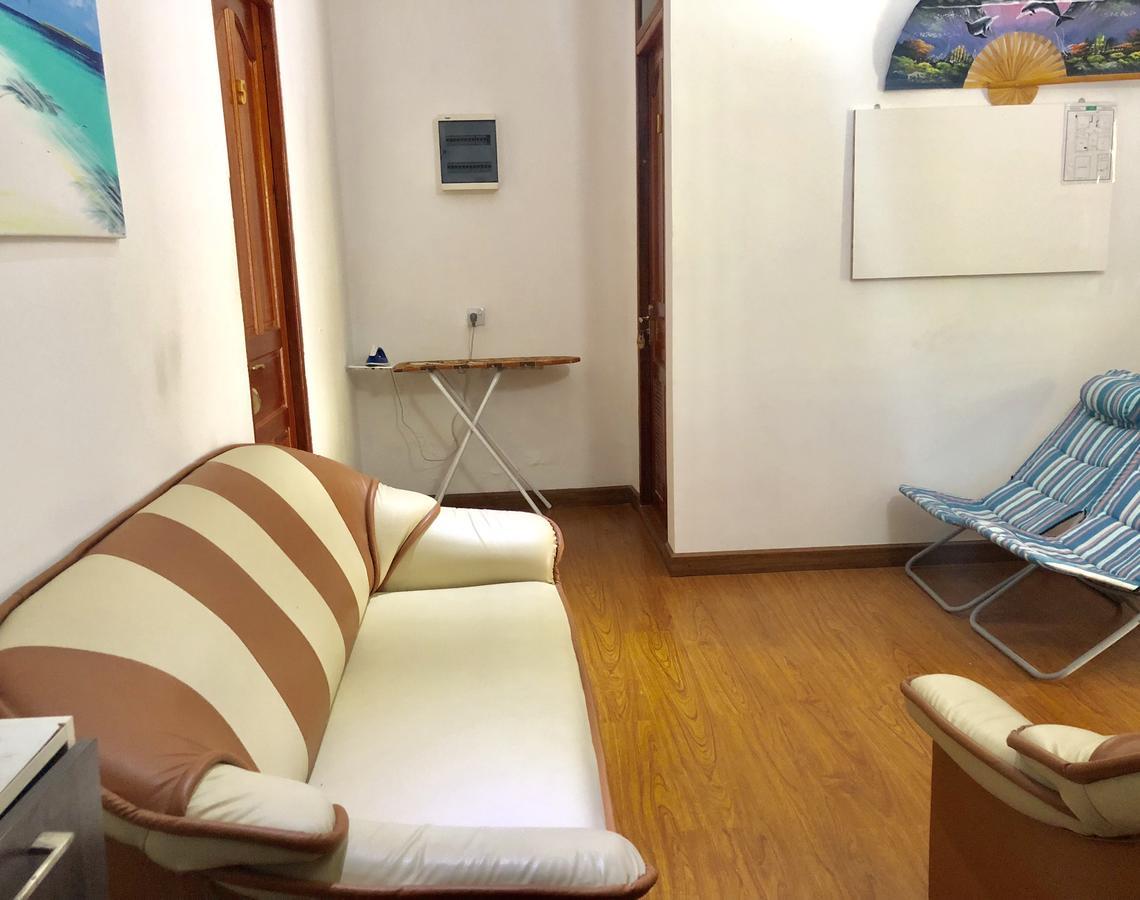 Holiday Mathiveri Inn Bagian luar foto