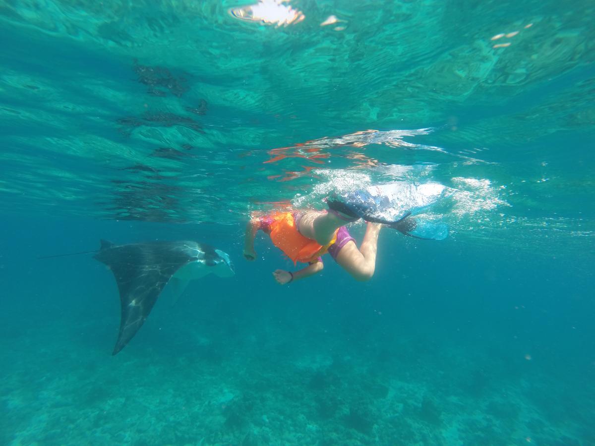 Holiday Mathiveri Inn Bagian luar foto