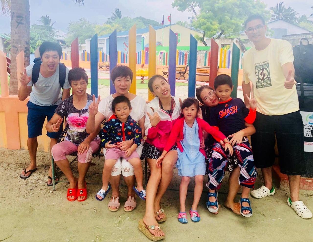 Holiday Mathiveri Inn Bagian luar foto
